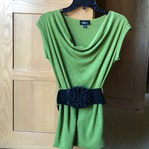 Women’s top. XS. Green with black belt. Stylish.